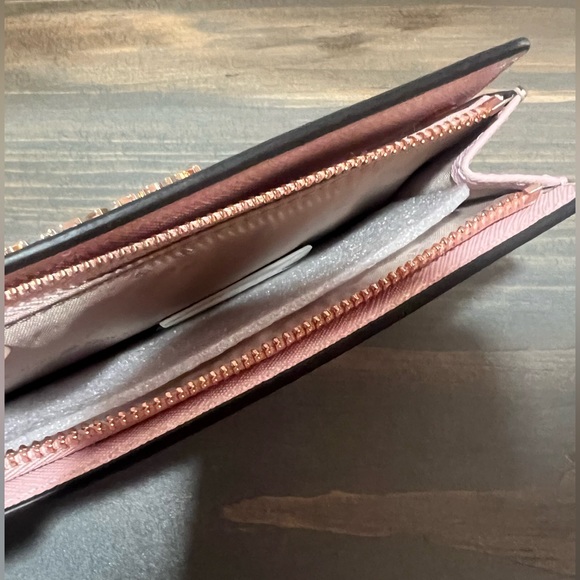 ✨🏷️SALE✨NWT Michael Kors Jet Set Lg Carryall Bifold Wallet w/ Card Case, Blossom - Picture 6 of 12